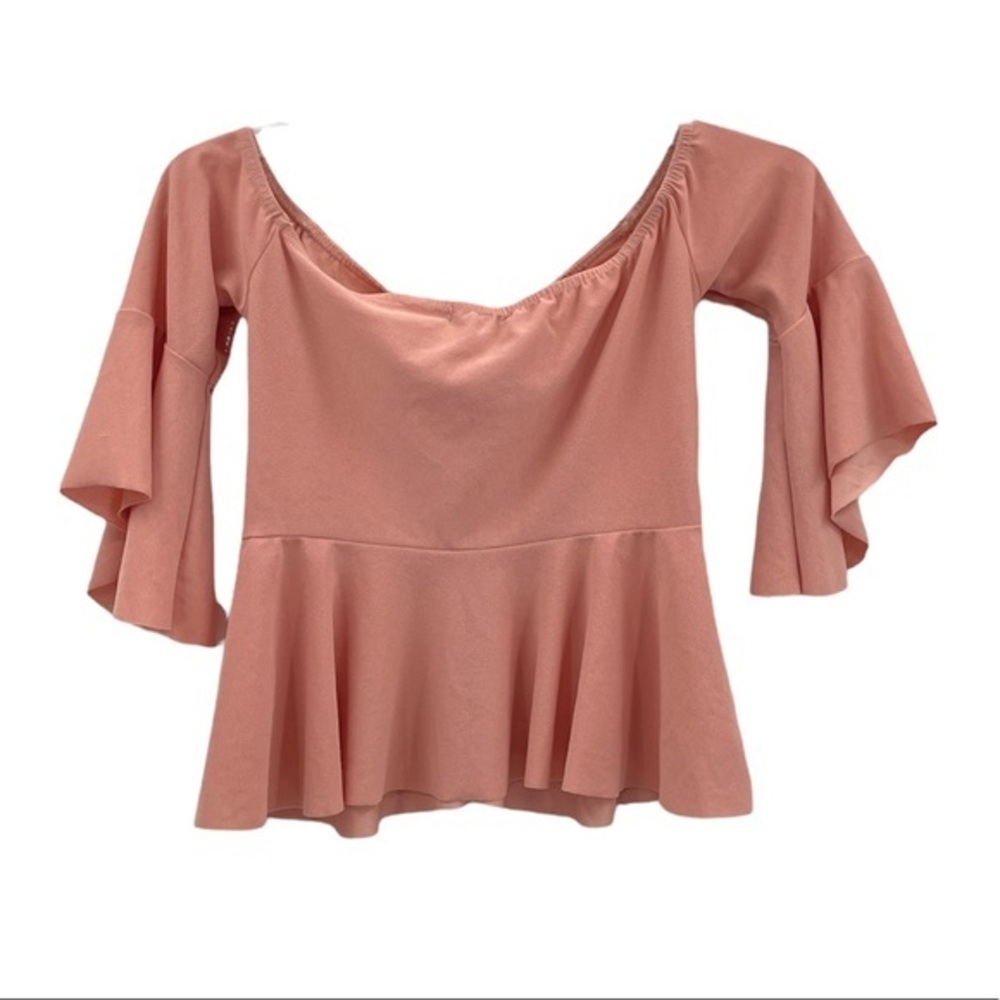 BOOHOO OFF THE SHOULDER RUFFLE ROSE CROP TOP. - Picture 7 of 8